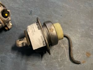 BMW X5 F15 2013-2017 Right Engine Mount
