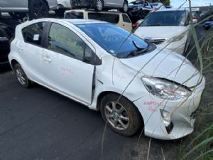 Toyota Aqua NHP10 2015-2017