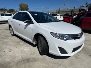 Toyota Camry AVV50