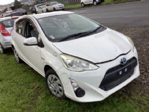 Toyota Aqua NHP10 2015-2017