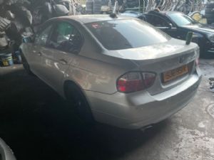 BMW 3 Series  320i E90