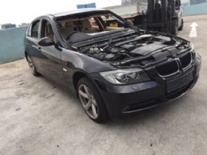 BMW 3 Series  320i E90