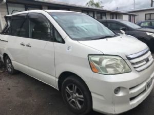 Toyota Noah/Voxy R70 2007-2013