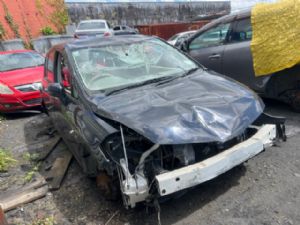 Toyota Wish ANE11 2003-2009