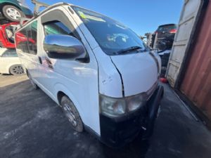 Toyota Hiace TRH200