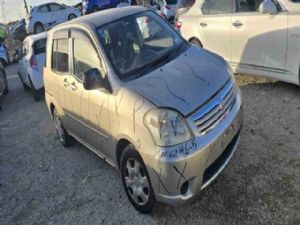 Toyota Raum NCZ20 2003-2011