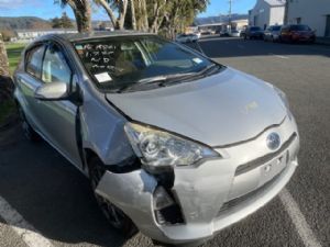Toyota Aqua NHP10 2011-2015