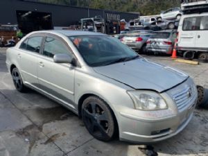 Toyota Avensis AZT250