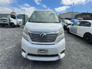 Toyota Vellfire ANH25