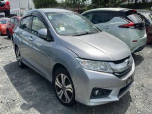Honda Grace GM4