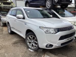 Mitsubishi Outlander GG2W Hybrid