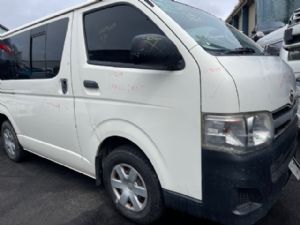 Toyota Hiace TRH201 03/05-on