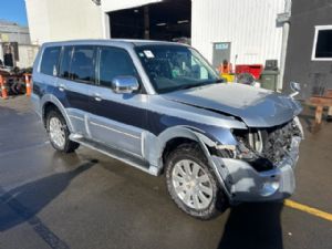 Mitsubishi Pajero V97W
