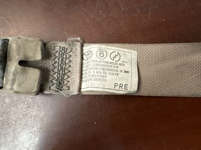 Toyota Ipsum ACM21 2001-2009 RF Seat Belt