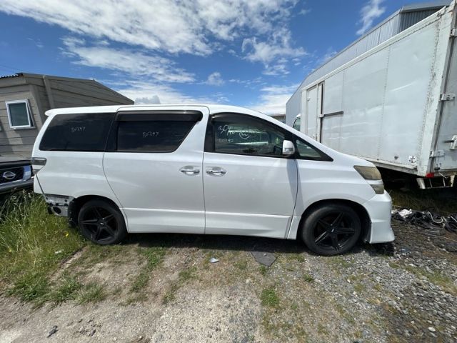 Toyota Vellfire ANH20