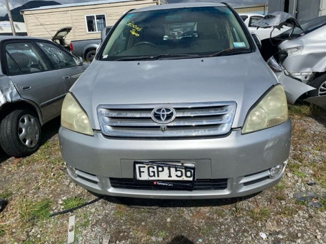 Toyota Ipsum ACM21 2001-2009