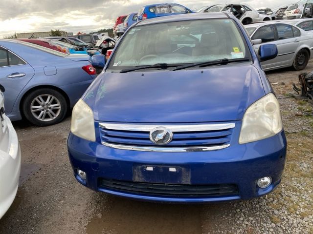 Toyota Raum NCZ20 2003-2011