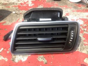 Volkswagen CC 1.8T 3.5C 2012-2016 Dash Vent Surround RH