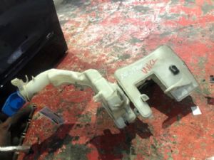 Volkswagen CC 1.8T 3.5C 2012-2016 Front Washer Bottle