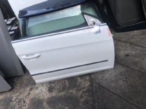 Volkswagen CC 1.8T 3.5C 2012-2016 RF Door Regulator Motor