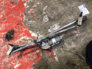 Land Rover Freelander 2 L359 2012-2014 Front Wiper Motor