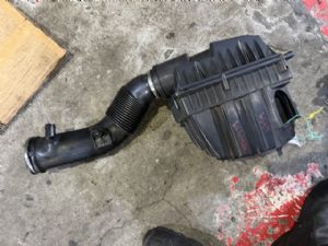 Land Rover Freelander 2 L359 2012-2014 Air Cleaner Assembly EFI Air Box