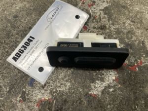 Peugeot 5008 2017-on Tailgate Handle Outer