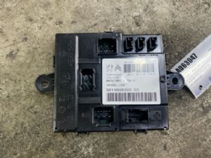 Peugeot 5008 2017-on Tailgate Module