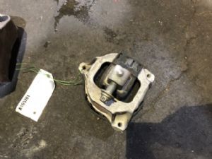 BMW 740Li G12 2014-2018 Left Engine Mount