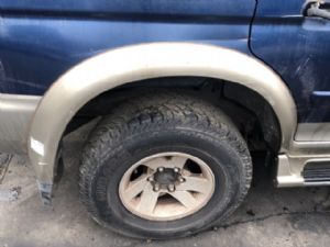 Mitsubishi Challenger K97W RR Guard Flare