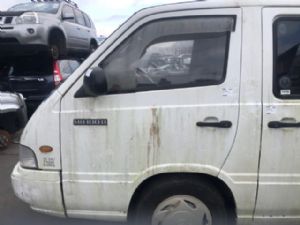 Mercedes-Benz MB100 MB100 LF Door Complete