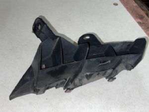 Lexus IS300 AVE30 R Tail Light Retainer
