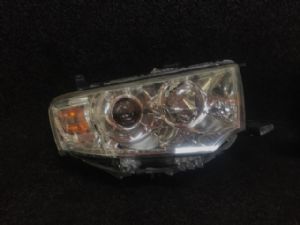 Mitsubishi Challenger KH 2010 - R Headlight