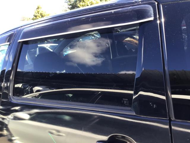 Toyota Wish ANE11 2003-2009 LR Door Glass